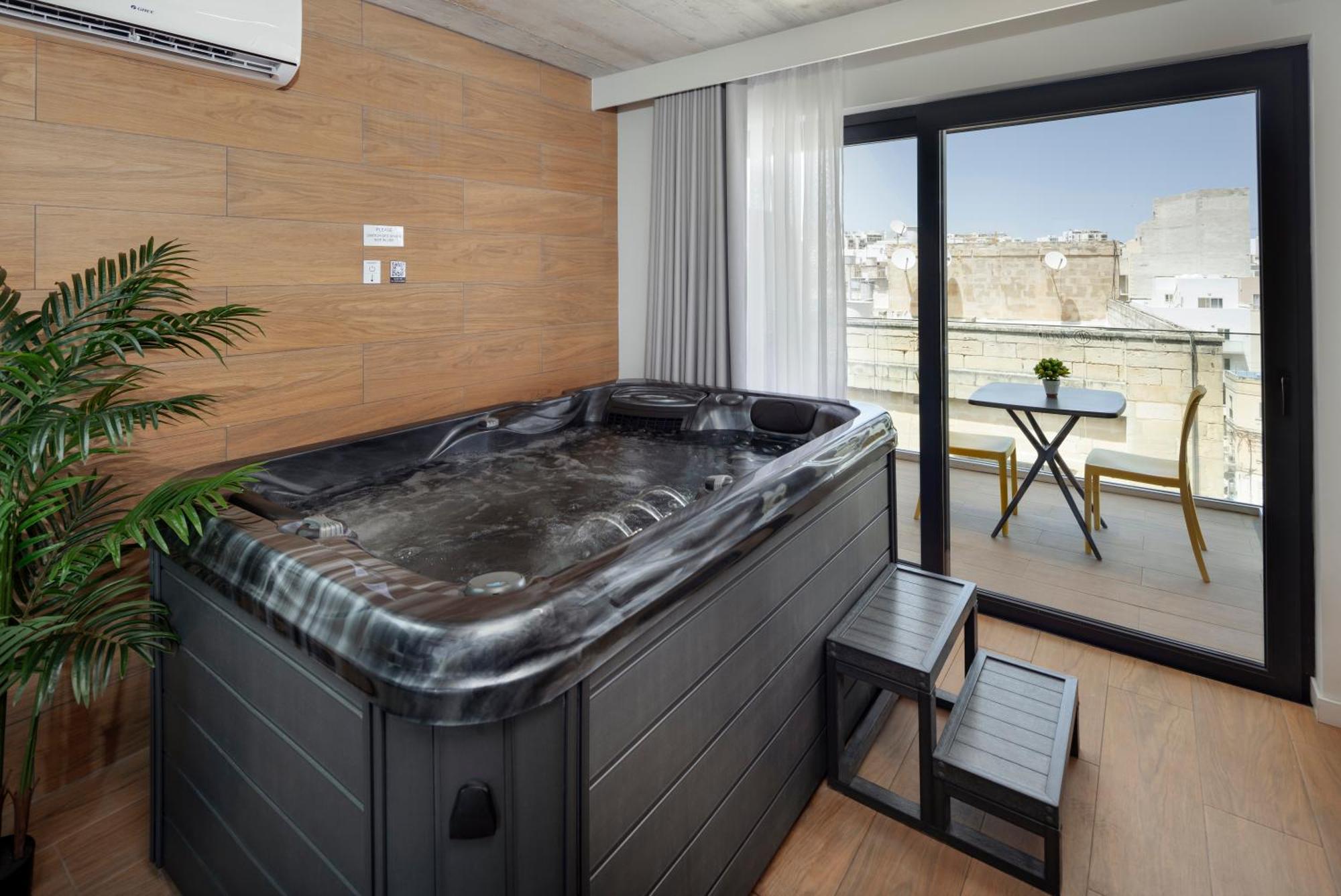 Grands Suites Hotel Residences And Spa Gzira Room photo